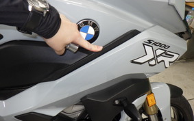 BMW S1000XR 2021