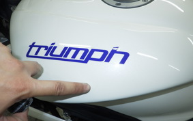 TRIUMPH STREET TRIPLE 85 2013
