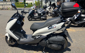 YAMAHA MAJESTYS SG52J