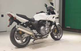 HONDA CB400 SUPER BOLDOR VTEC 2010 NC42