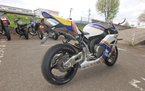 HONDA CBR1000RR 2004 SC57