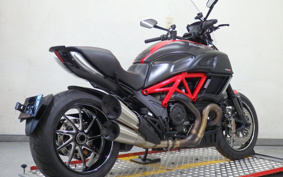 DUCATI DIAVEL CARBON 2017 ZDMG105JAFB