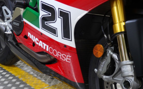DUCATI PANIGA-REV2 2022 1H00