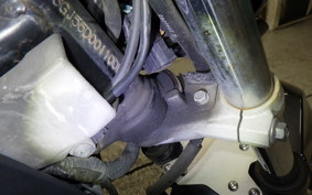 SUZUKI GSR250 2001