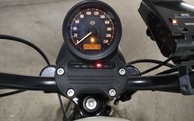 HARLEY XL883R 2013 CS2