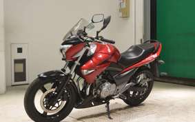 SUZUKI GSR250 2012