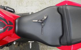 HONDA CB650R E-Clutch 2025 RH17