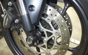 TRIUMPH STREET TRIPLE S 2021