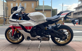 YAMAHA YZF-R1 2022 RN65J
