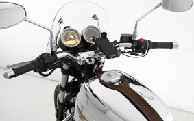 MOTO GUZZI V7 アニベルサリオ 2017