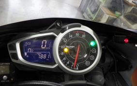 TRIUMPH DAYTONA 675 2011