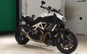 DUCATI DIAVEL AMG 2013