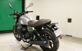 MOTO GUZZI V7 STONE 2022