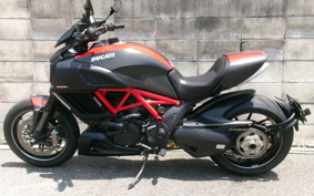 DUCATI DIAVEL CARBON 2014 ZDMG105JAEB