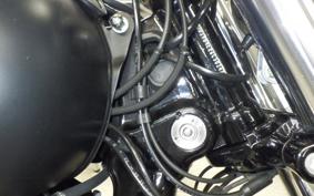 HARLEY FXDBC1580 2015