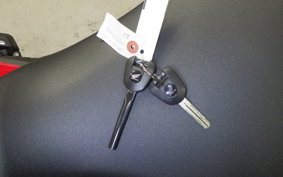 HONDA CB650R E-Clutch 2025 RH17