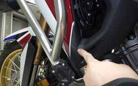 HONDA CRF1100L AFRICA TWIN DCT 2019 SD10