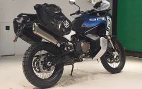 HUSQVARNA ノーデン901 2022
