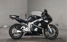 YAMAHA YZF-R6 2002 RJ031