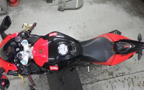 APRILIA RSV4 FACTORY 2014
