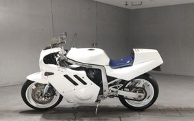 SUZUKI GSX-R750 GR77C