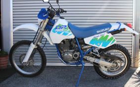 SUZUKI DR250 S SJ44A