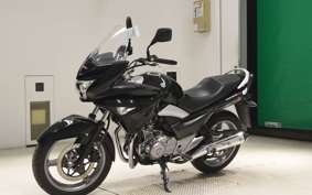 SUZUKI GSR250S
