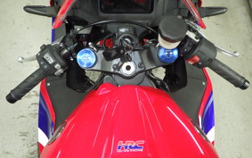 HONDA CBR600RR 2025