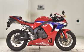 HONDA CBR600RR 2024 PC40