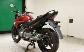 SUZUKI GSR250
