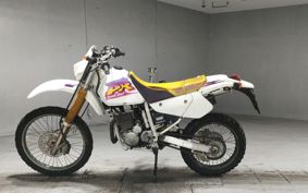SUZUKI DR250R SJ45A