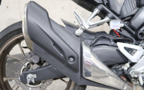 HONDA CB250R MC52