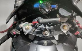 YAMAHA YZF-R1 2004 RN12