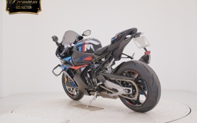 BMW M1000RR 2025