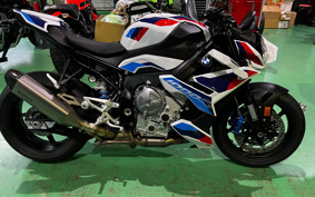 BMW M1000R 2024 0E81