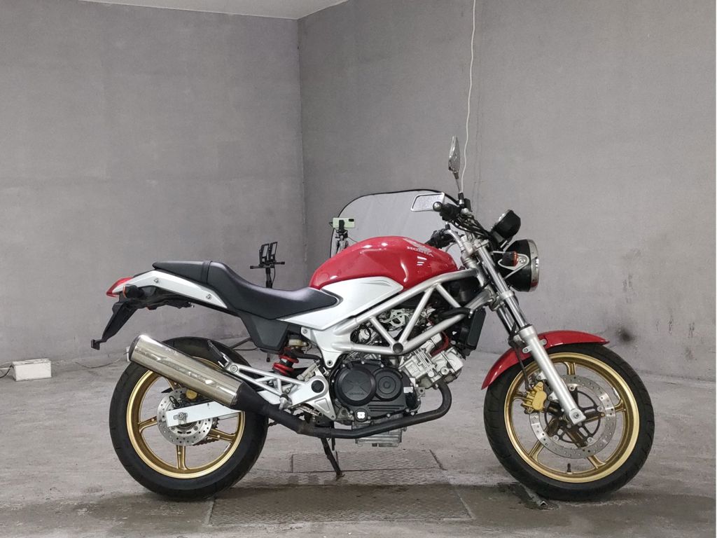 Фото Honda VTR 250 2011 с японского аукциона