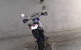 SUZUKI DR250R SJ45A