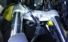 SUZUKI Vｽﾄﾛｰﾑ650XTA 2024 C733M