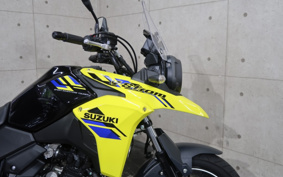 SUZUKI STROM 250 DS12E