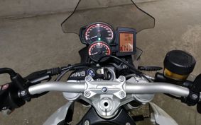 BMW F800R 2016 0B04