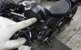 HONDA REBEL 250  S E-clutch