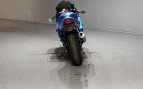 SUZUKI GSX-R1000 2004 GT75A