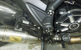 DUCATI DIAVEL 2015