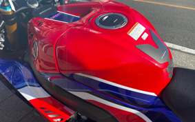 HONDA CBR1000RR-R FB SP 2025 SC82