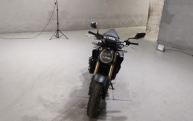 HONDA CB650R E-Clutch RH17