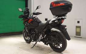 SUZUKI Vｽﾄﾛｰﾑ250A 2019