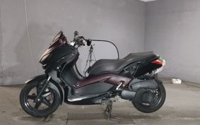 YAMAHA X-MAX 250 SG22