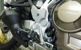 HONDA CRF1100L AFRICA TWIN Adventure 2025 SD15