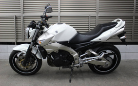 SUZUKI GSR 400 2010 GK7EA