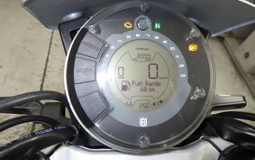 HUSQVARNA SVARTPILEN 401 2021